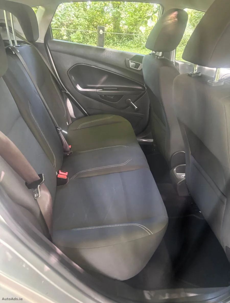 2013 Ford Fiesta – photo 12