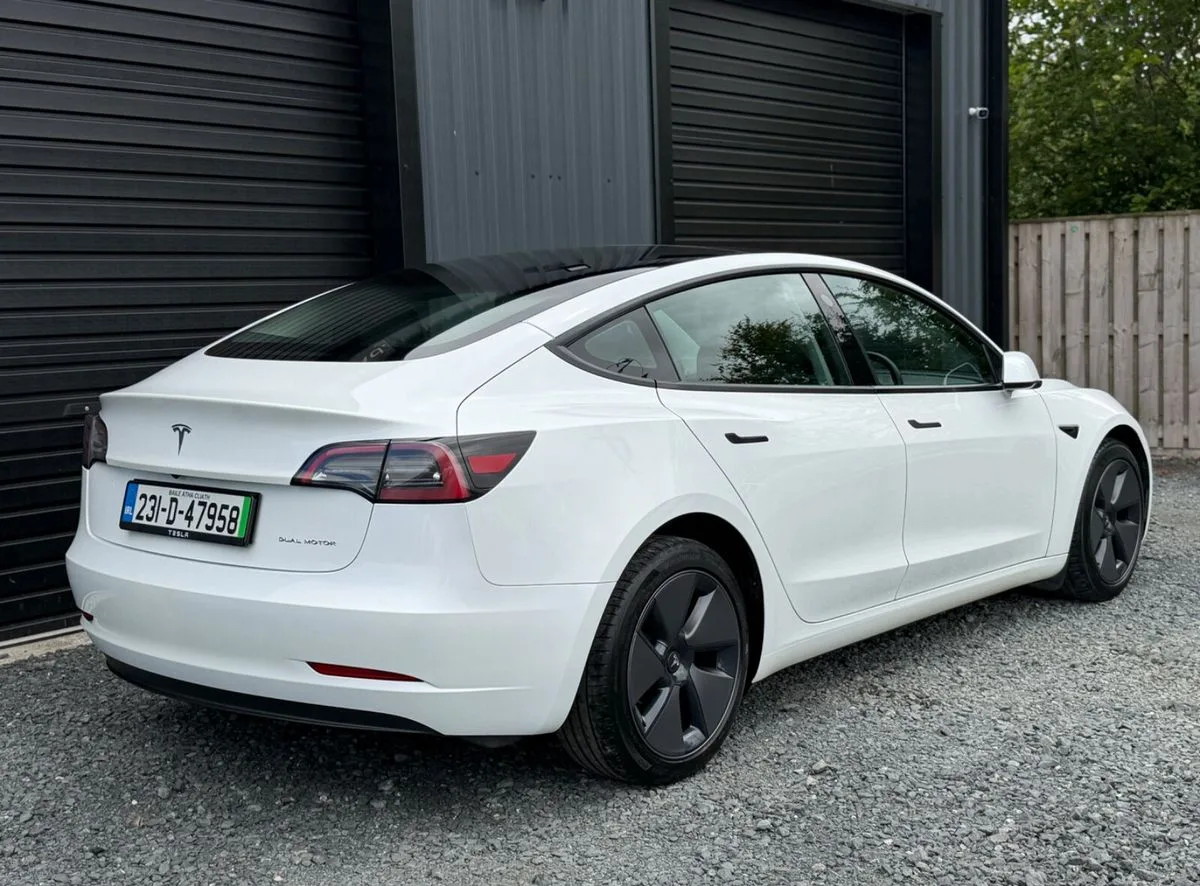 2023 Tesla Model 3 – photo 3
