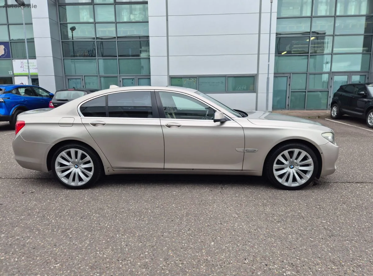 2009 BMW 7-Series – photo 4