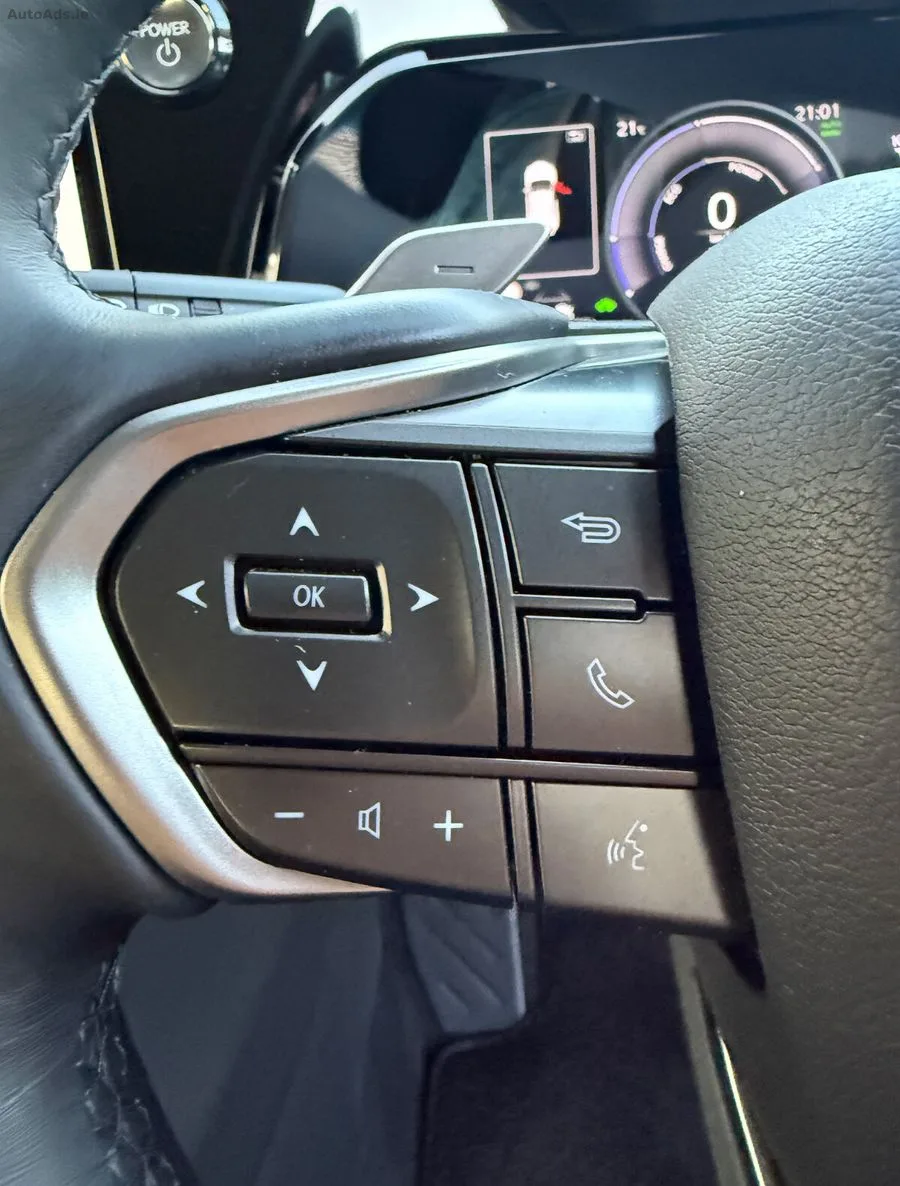 2025 Lexus NX 450h+ – photo 20