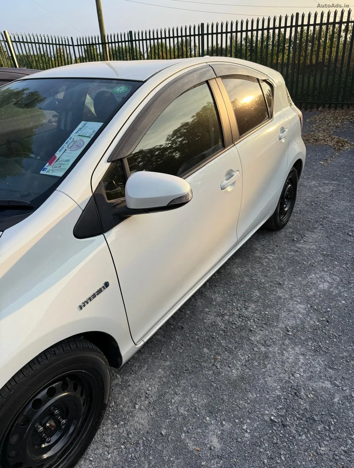2016 Toyota Aqua – photo 3