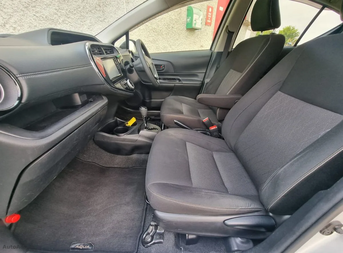2020 Toyota Aqua – photo 19