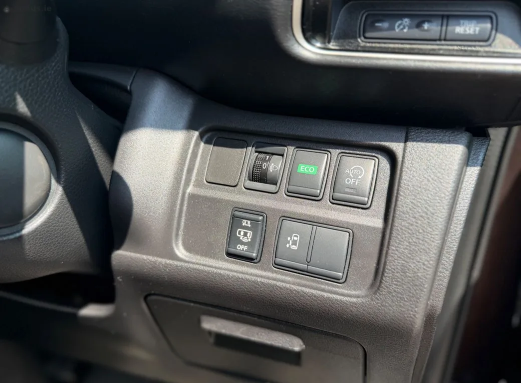2016 Nissan Serena – photo 12