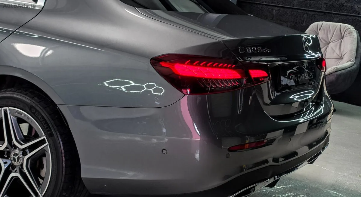 2021 Mercedes-Benz E-Class – photo 14