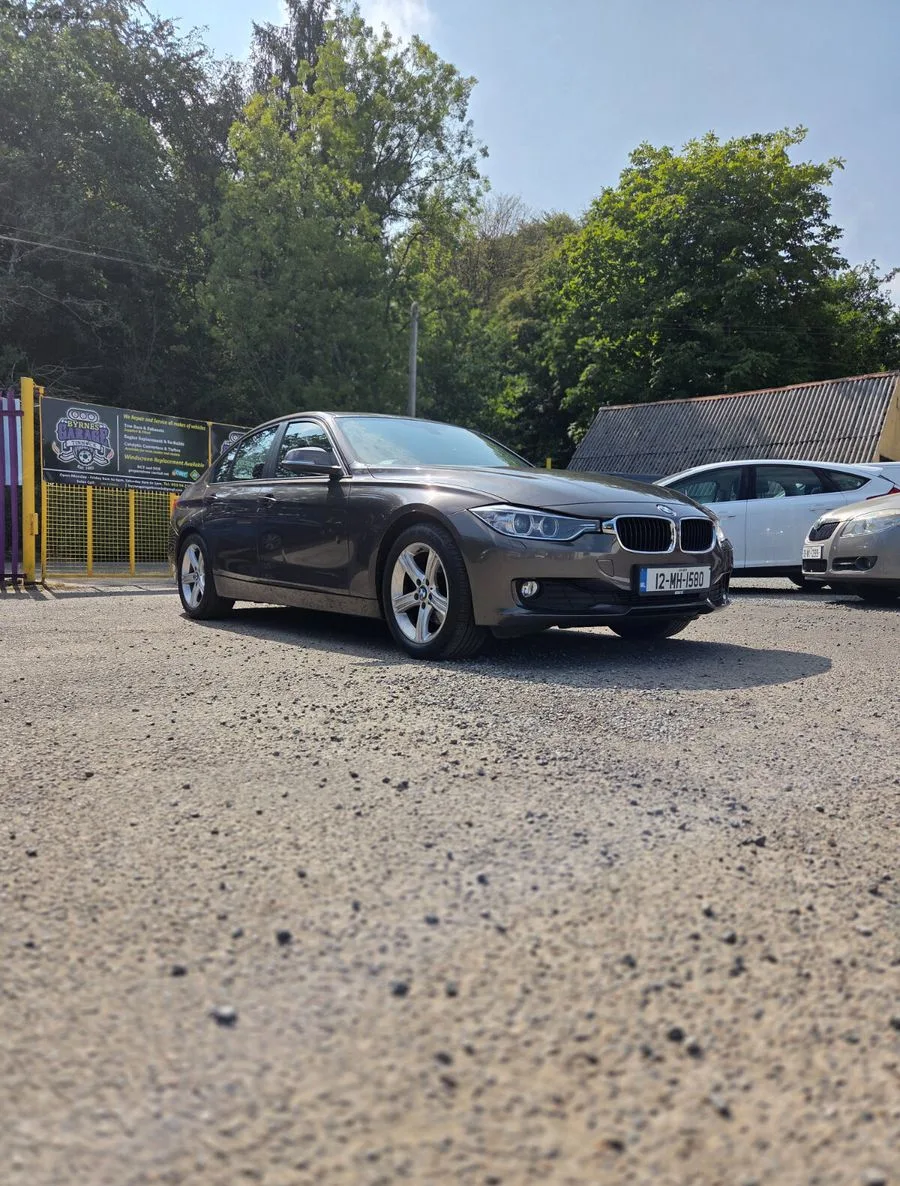 2012 BMW 3-Series – photo 2