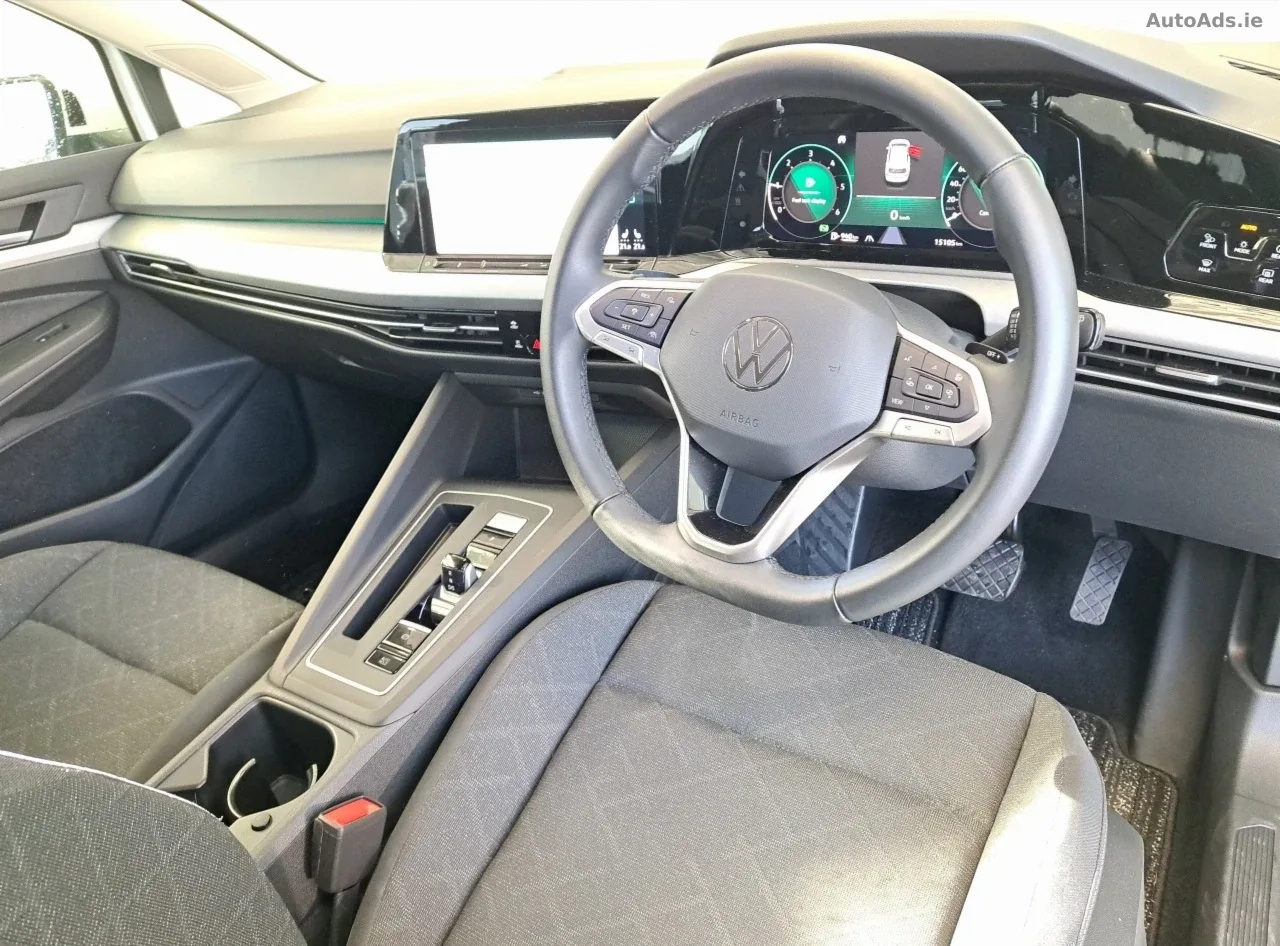 2024 Volkswagen Golf – photo 8