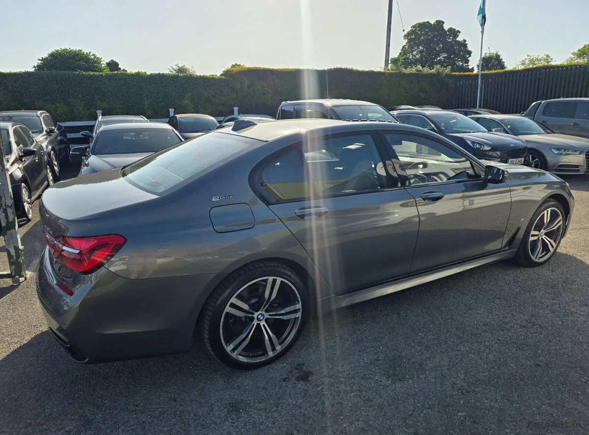 2017 BMW 7-Series – photo 6