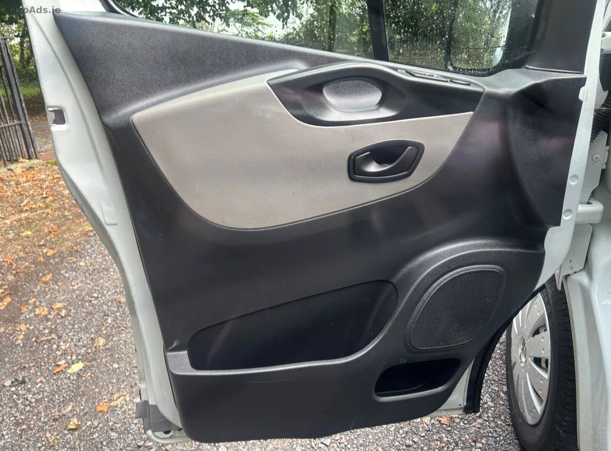 2018 Nissan NV300 – photo 15