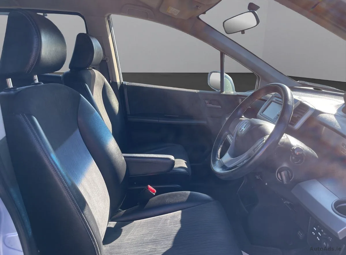 2014 Honda Freed – photo 10