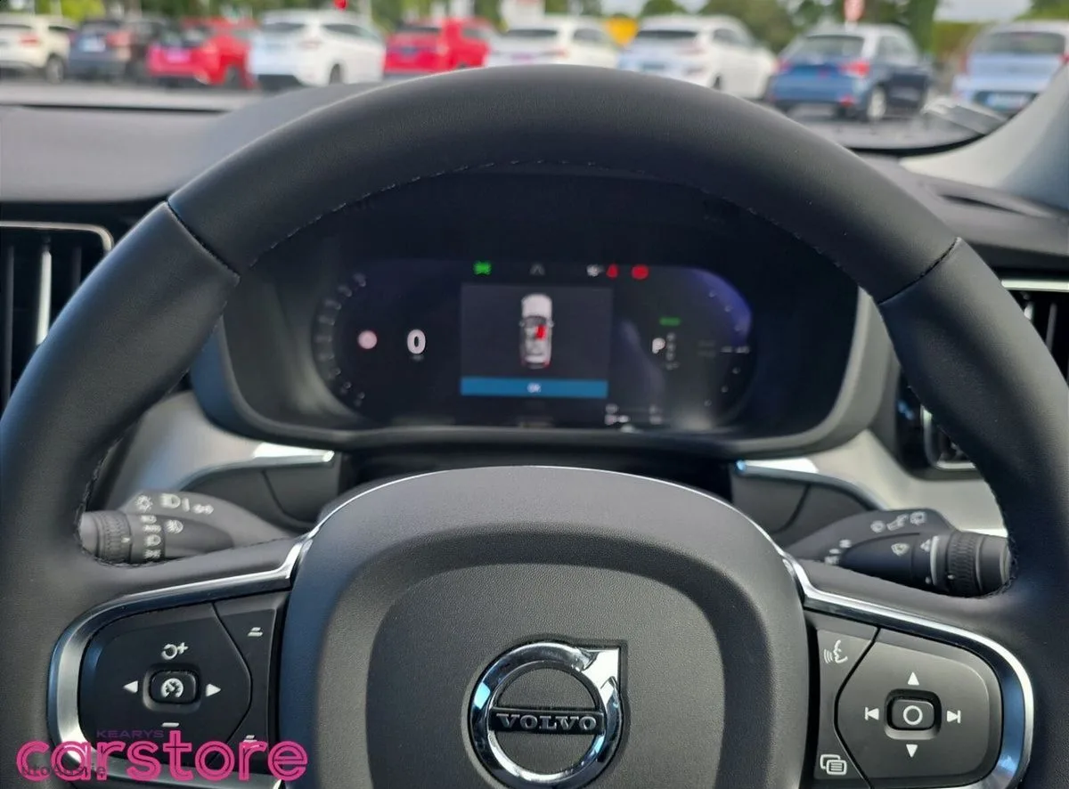 2023 Volvo XC60 – photo 19