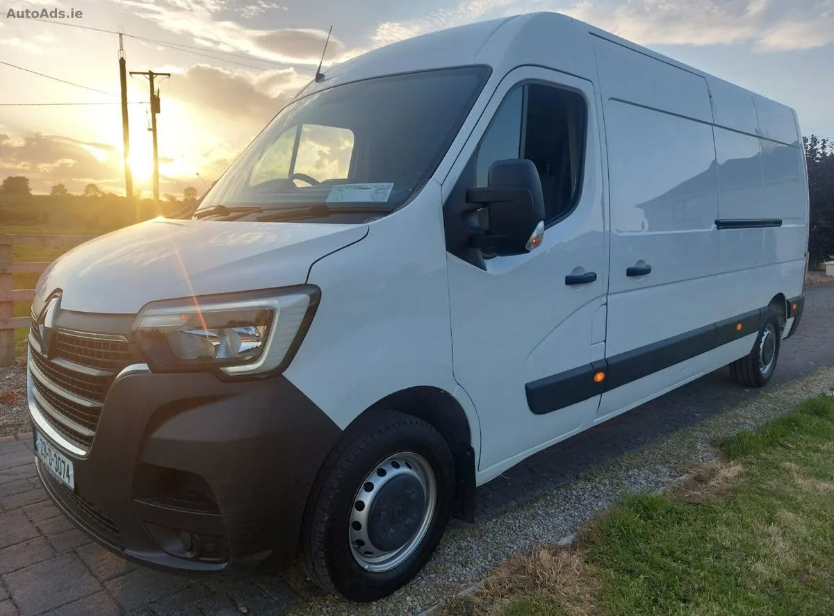 2023 Renault Master