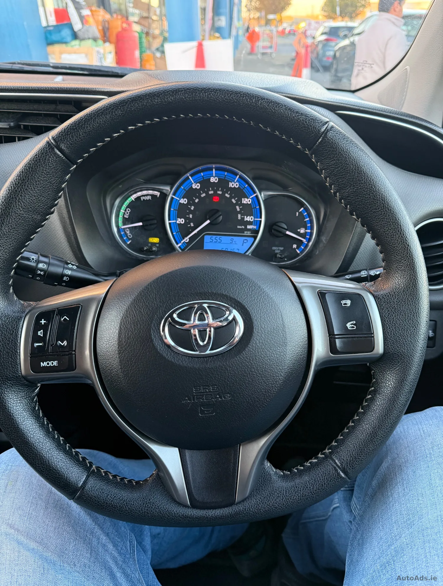 2014 Toyota Yaris – photo 4