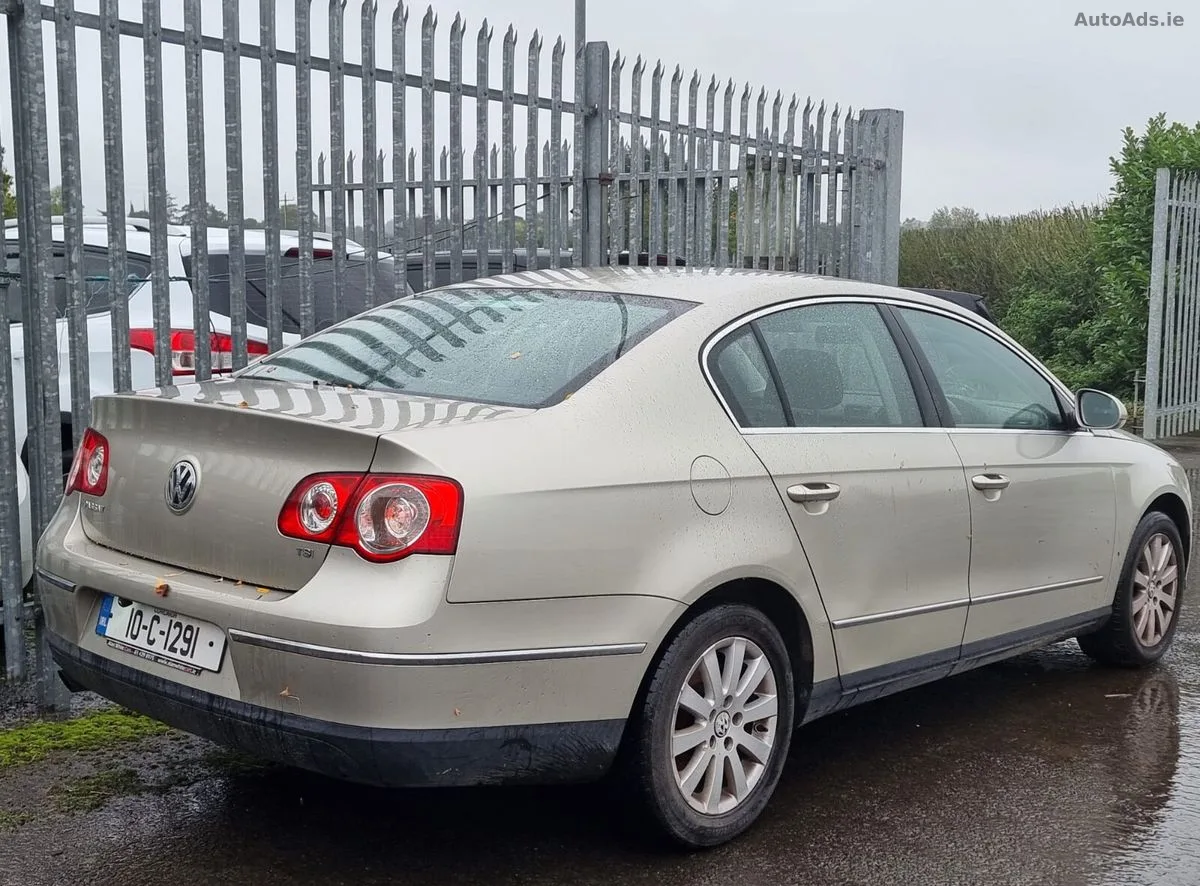 2010 Volkswagen Passat – photo 3