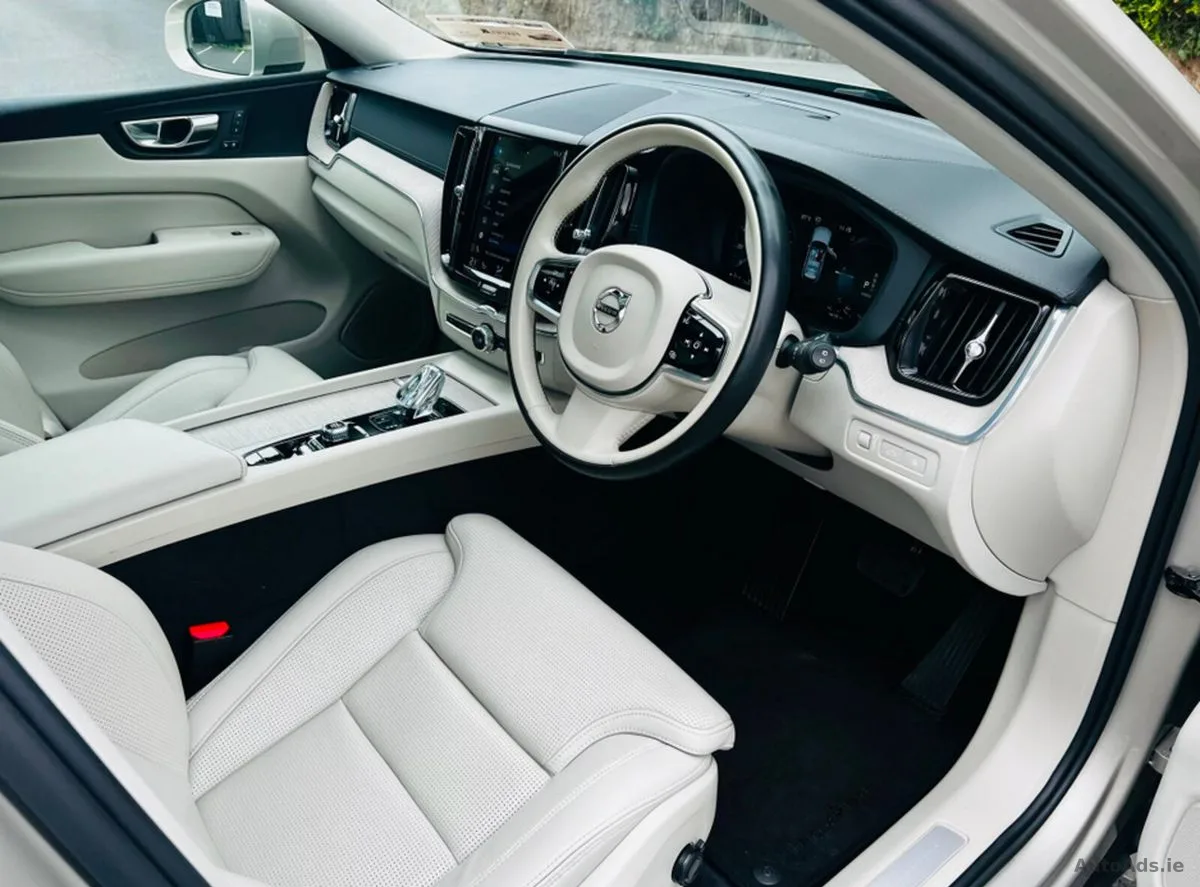 2021 Volvo XC60 – photo 17