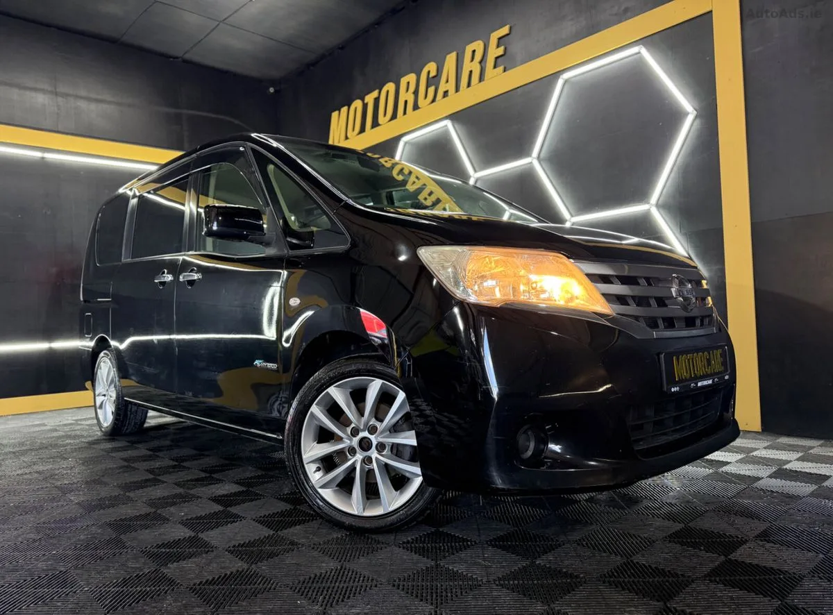 2013 Nissan Serena – photo 2