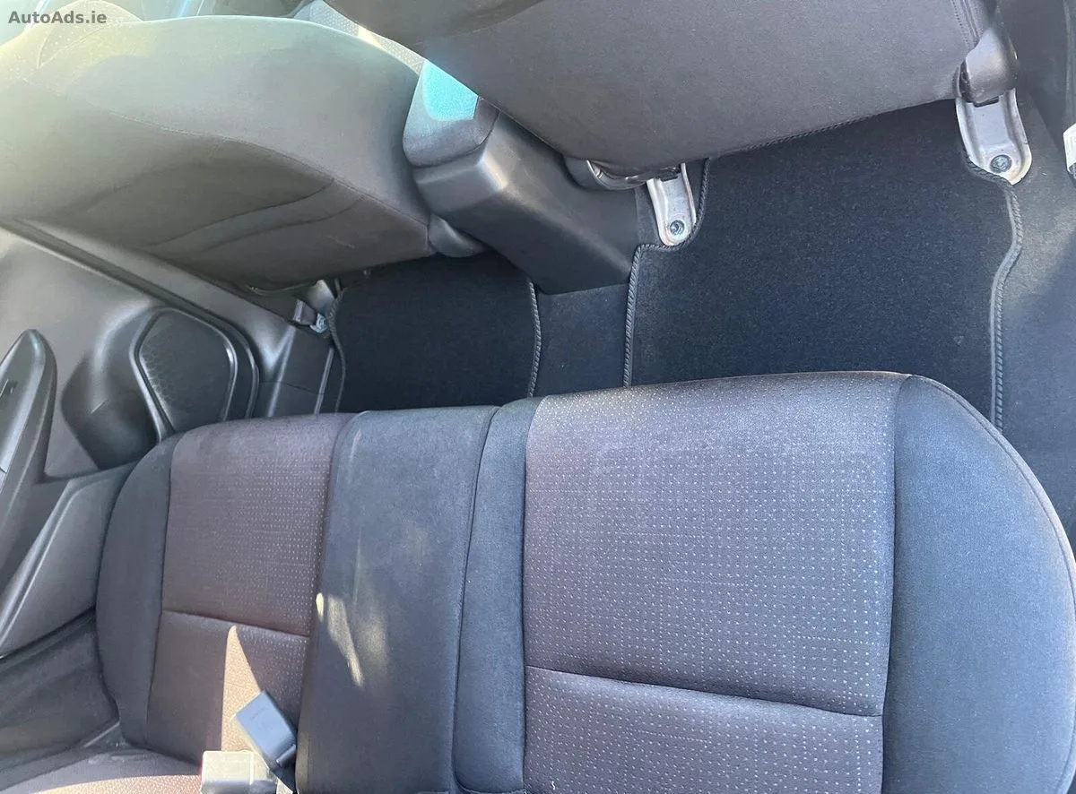 2016 Honda Fit – photo 16
