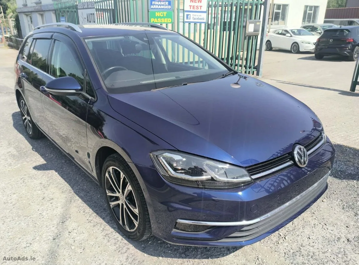 2020 Volkswagen Golf – photo 1