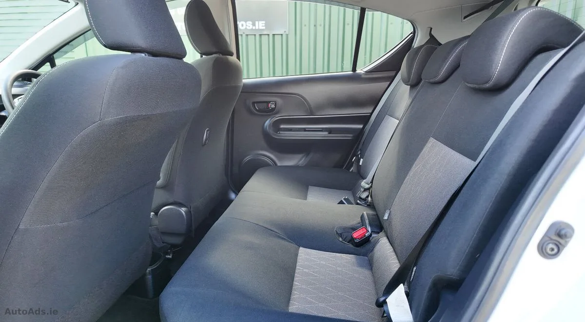 2020 Toyota Aqua – photo 17