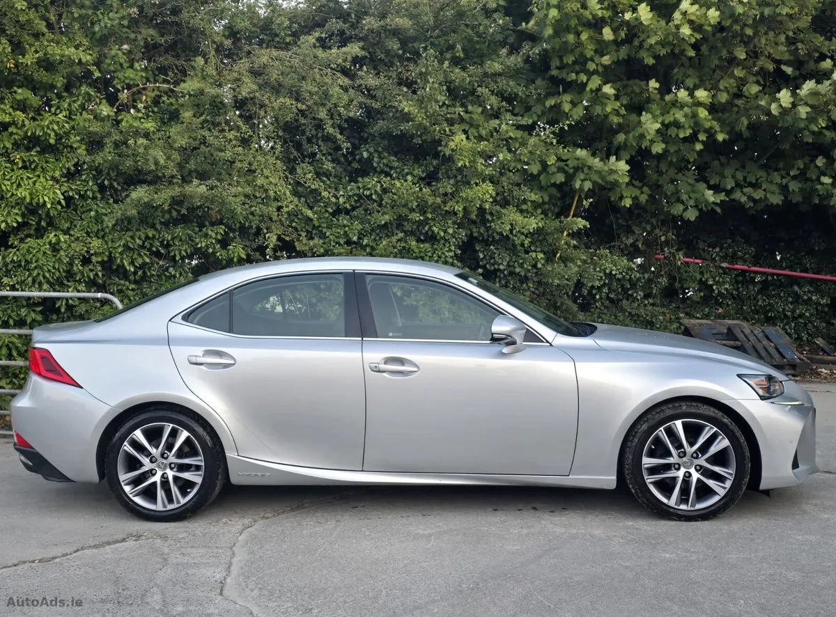 2020 Lexus IS – photo 5