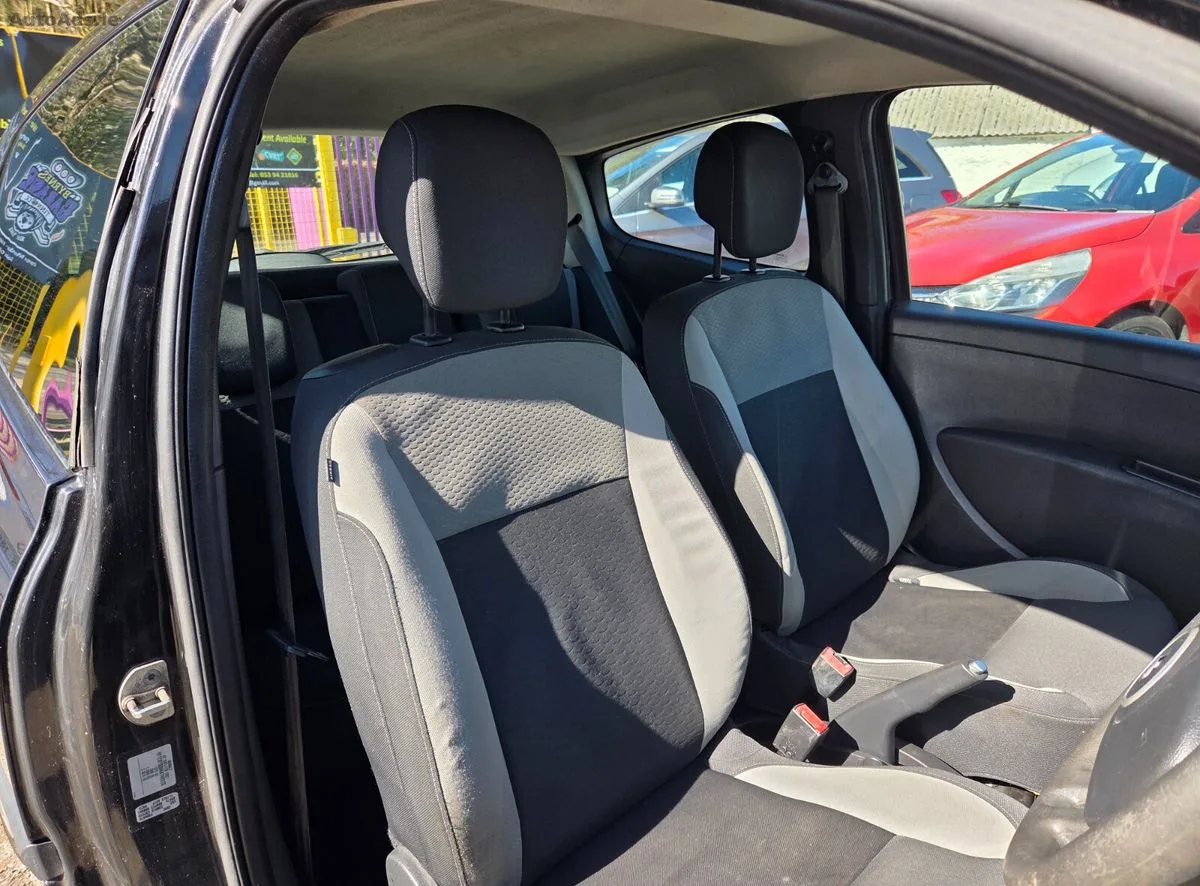 2011 Renault Clio – photo 14