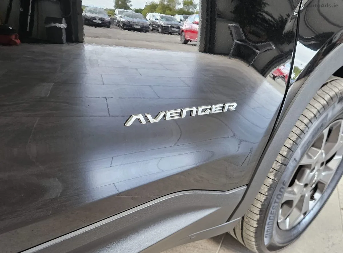 2026 Jeep Avenger – photo 2