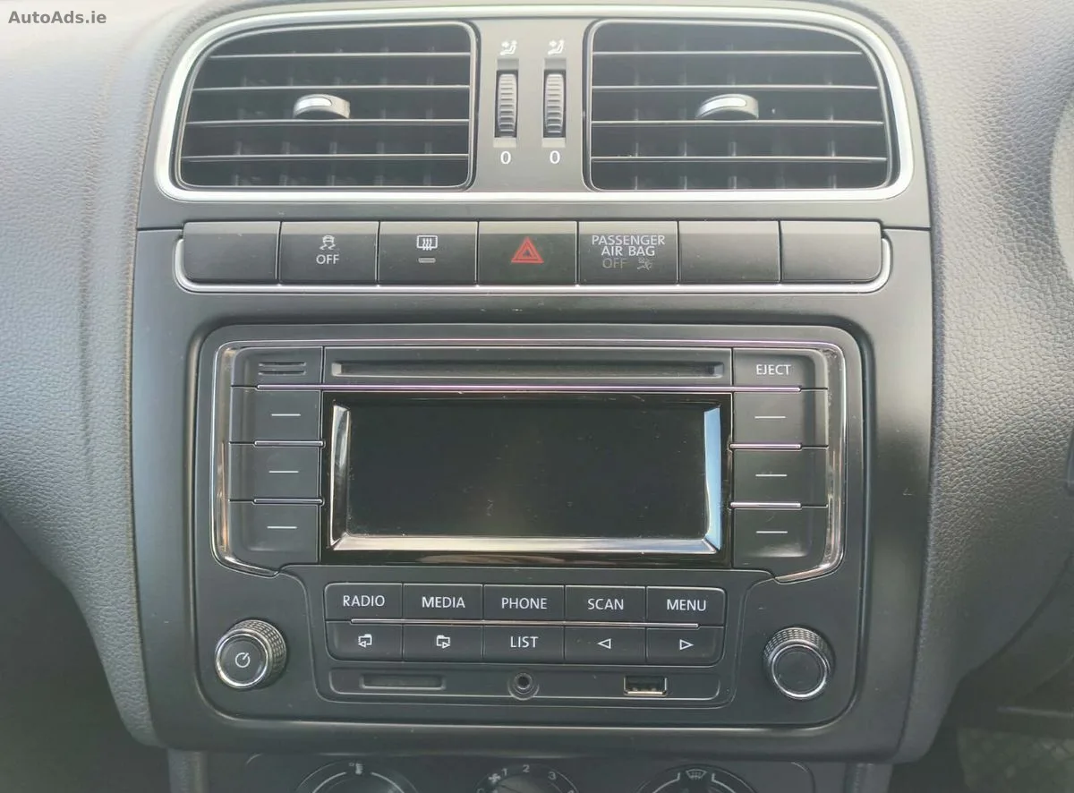 2011 Volkswagen Polo – photo 12