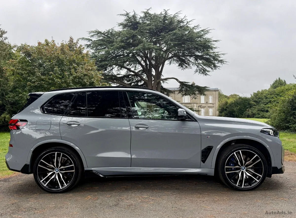 2025 BMW X5 – photo 2