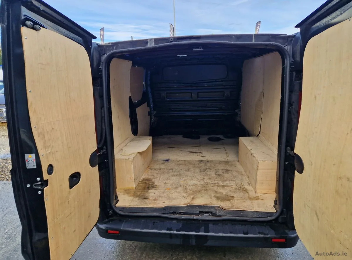 2020 Nissan NV300 – photo 15