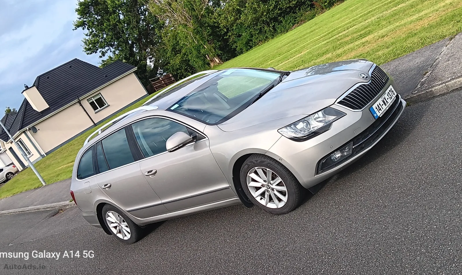 2014 Skoda Superb – photo 2