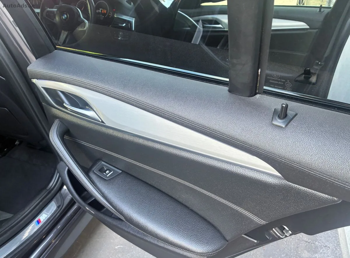2019 BMW 5-Series – photo 16