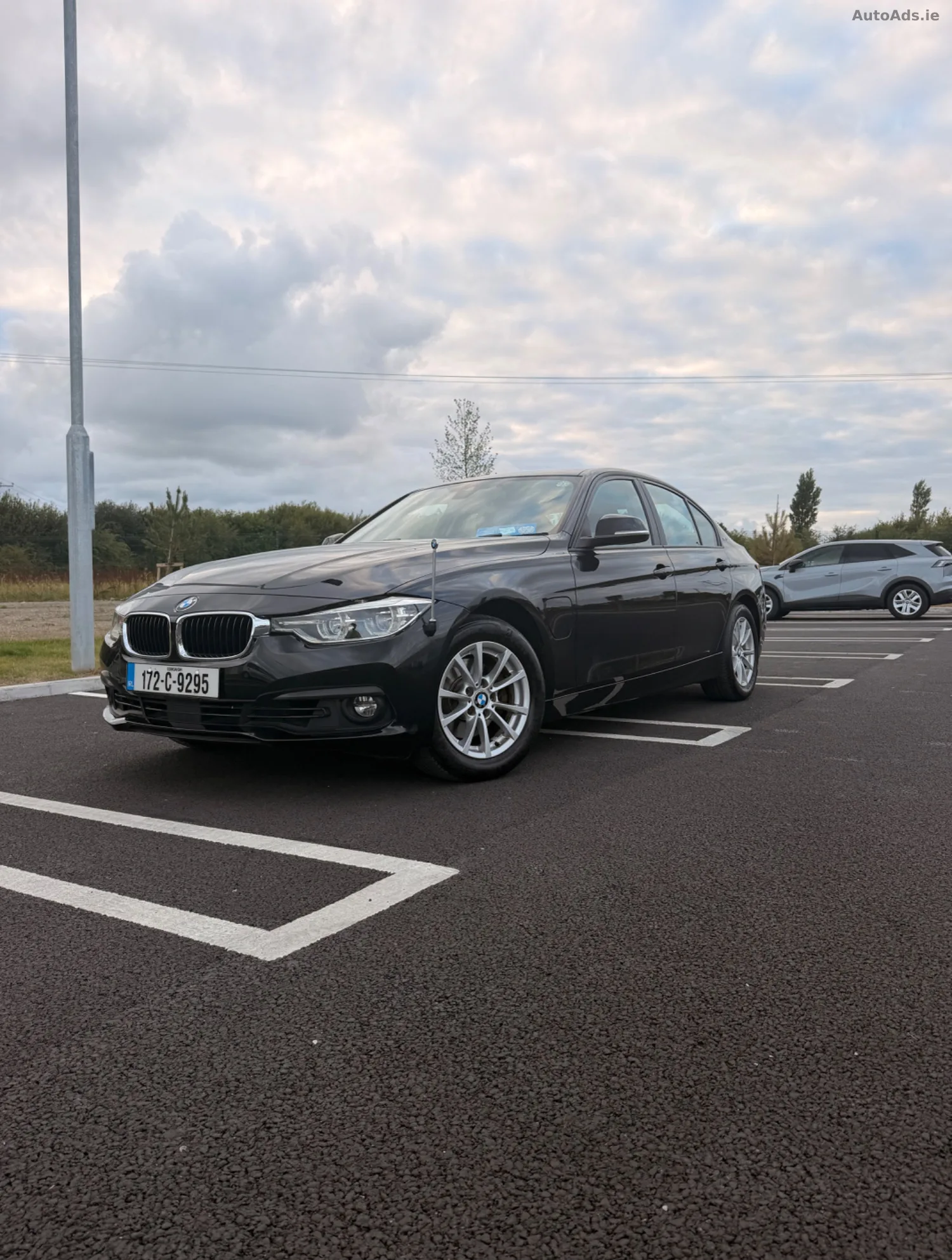 2017 BMW 3 Series – photo 3