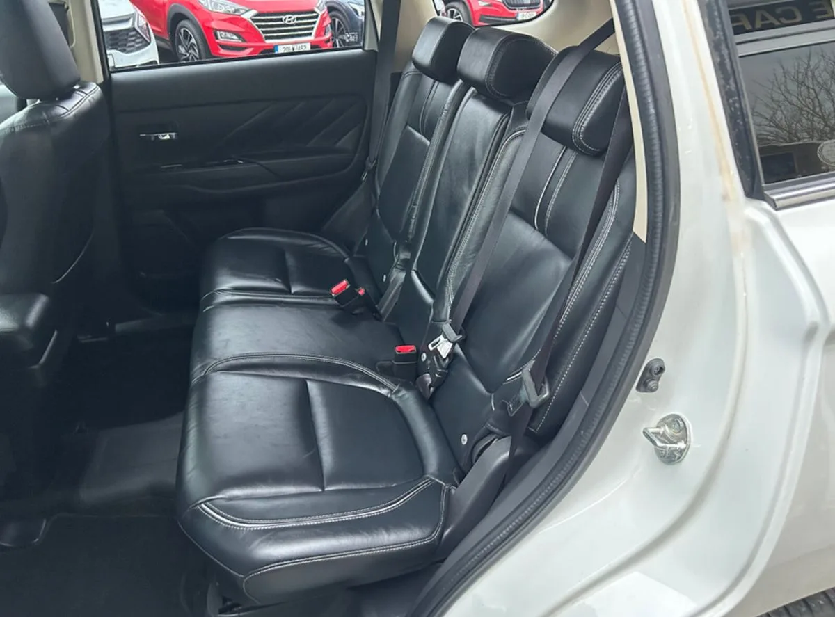 2017 Mitsubishi Outlander – photo 11