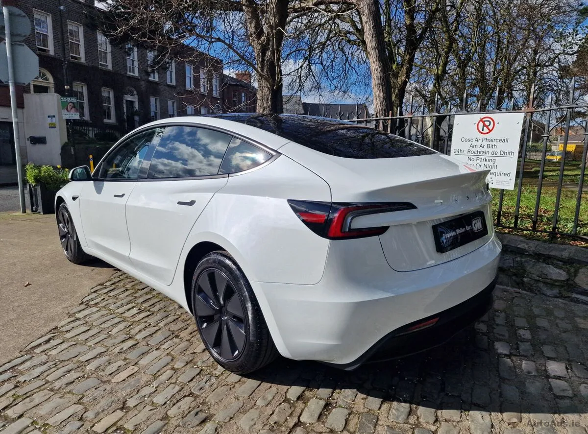 2024 Tesla Model 3 – photo 2