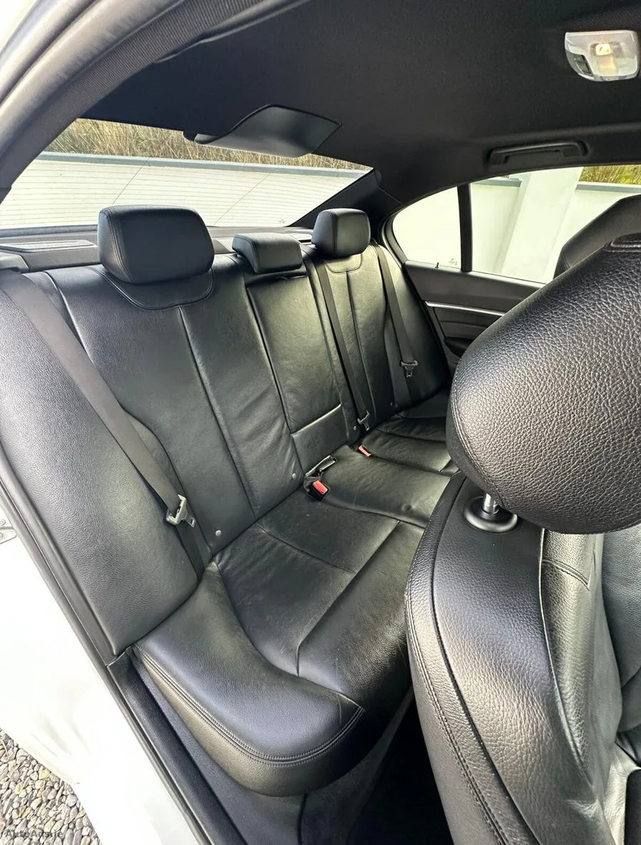 2017 BMW 3-Series – photo 16