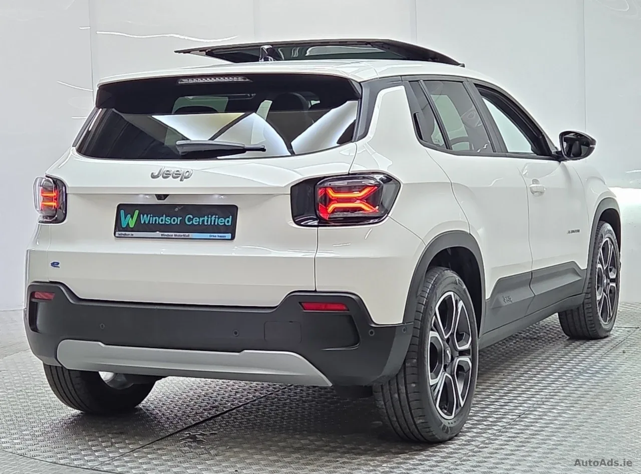 2025 Jeep Avenger – photo 2