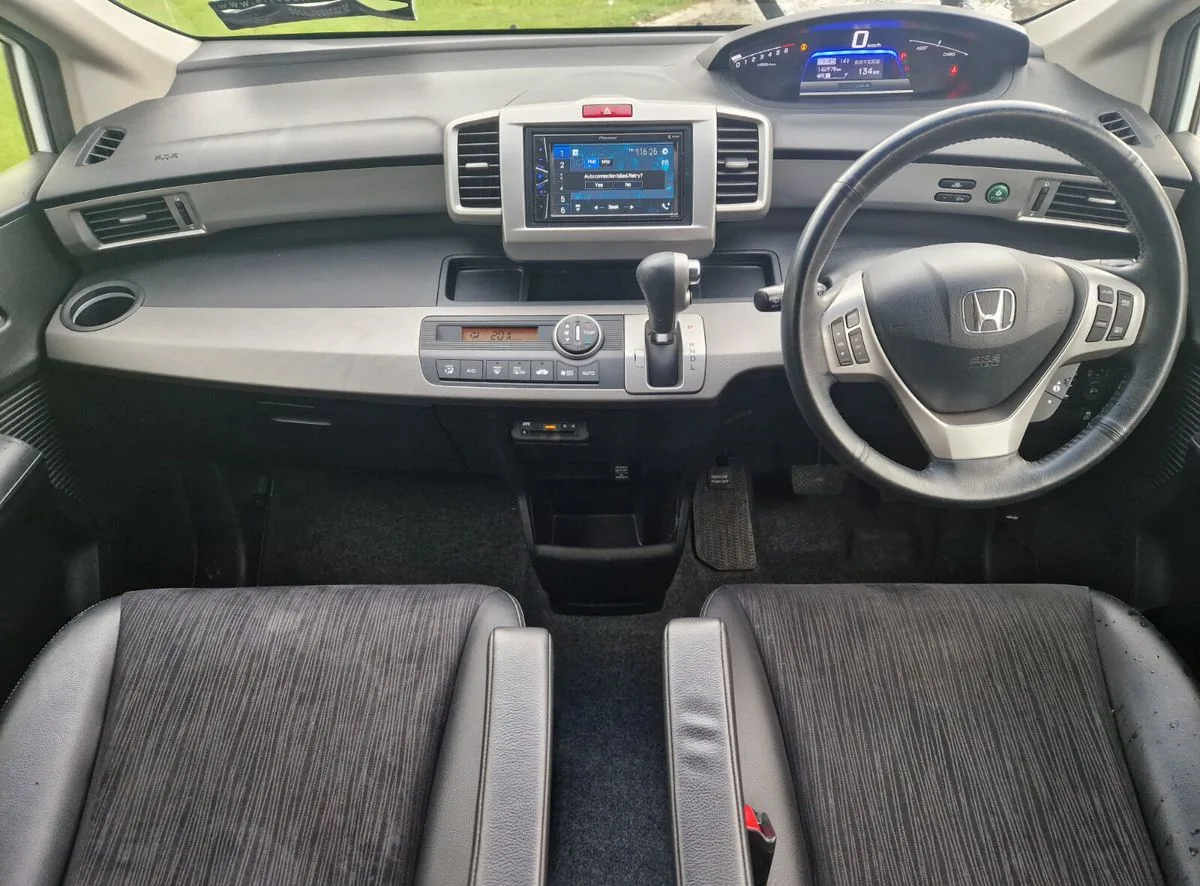 2013 Honda Freed – photo 14