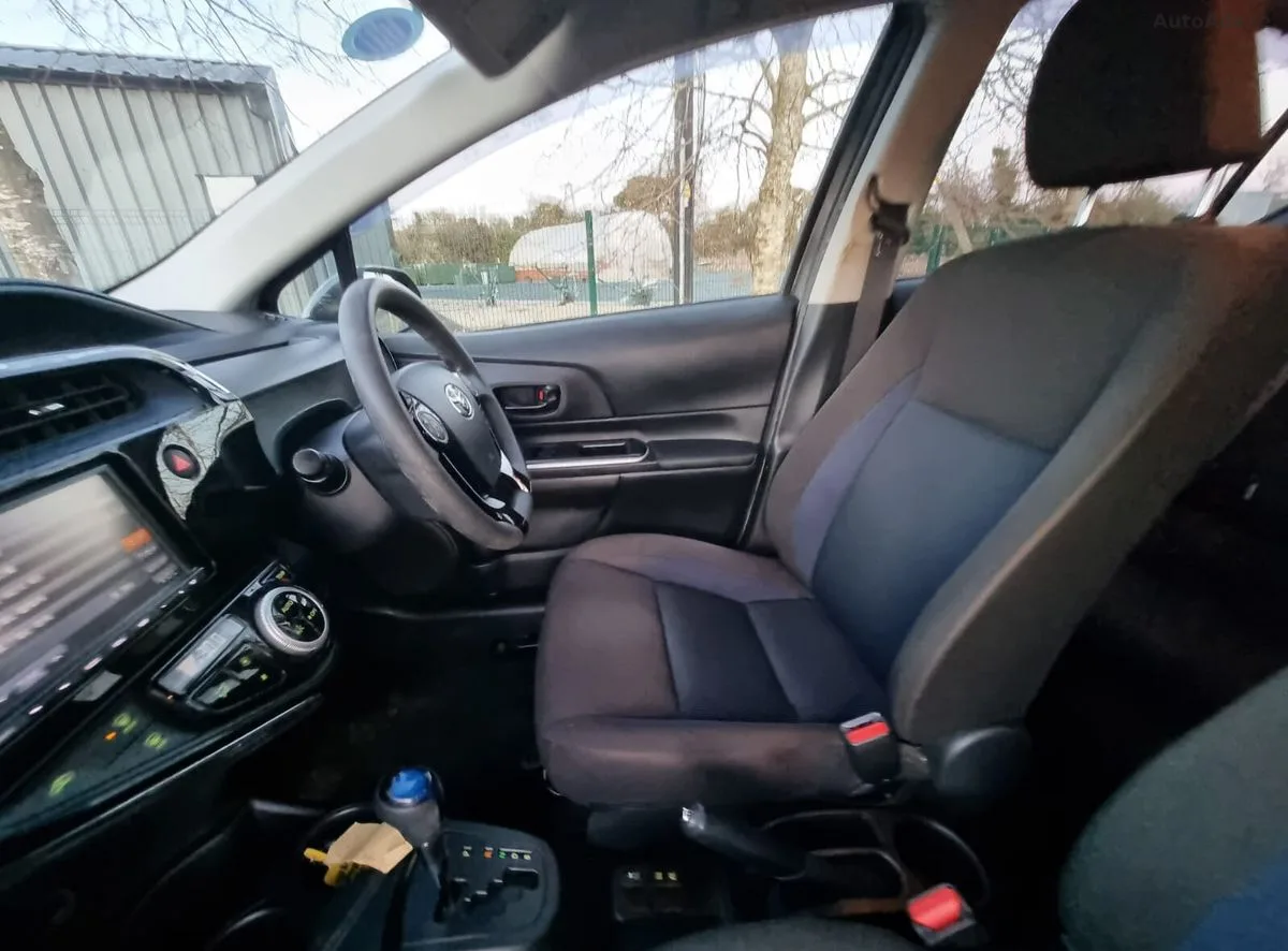 2020 Toyota Aqua – photo 14