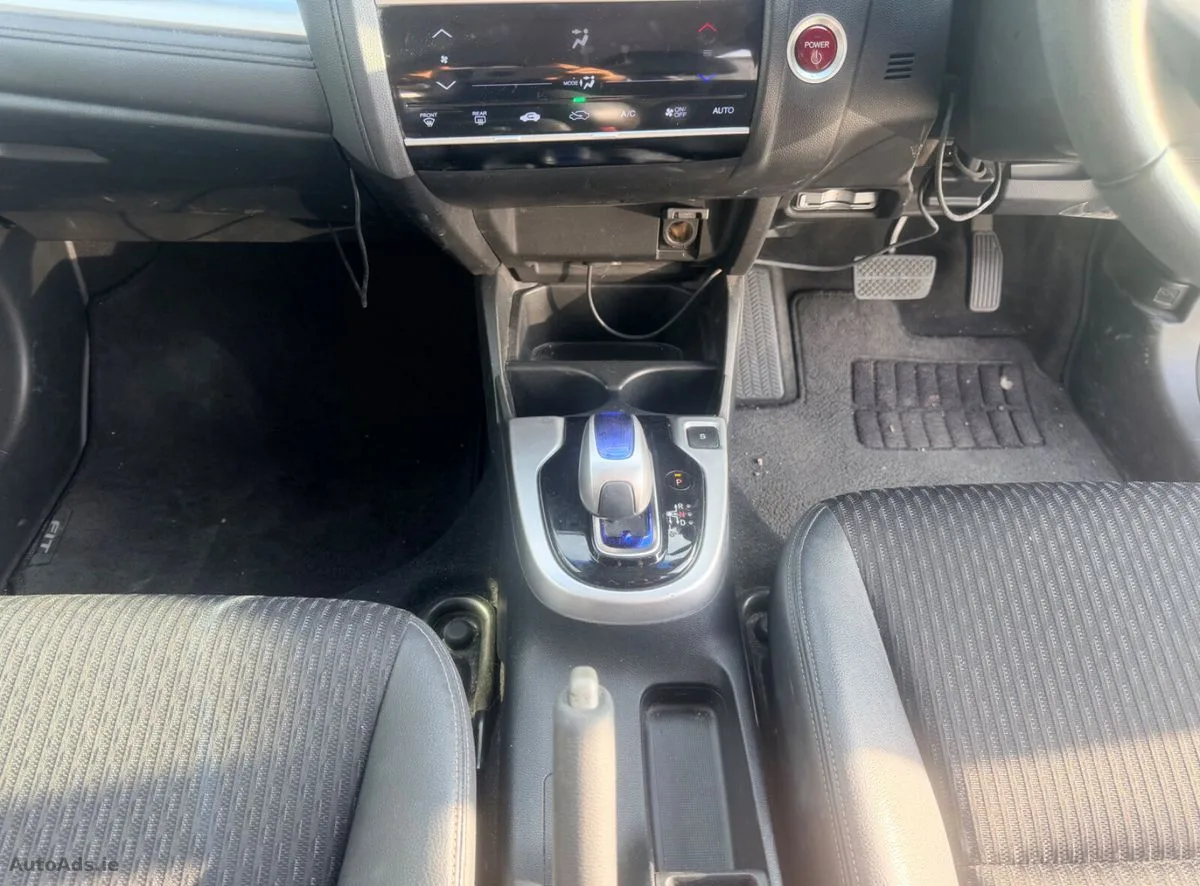 2015 Honda Fit – photo 12