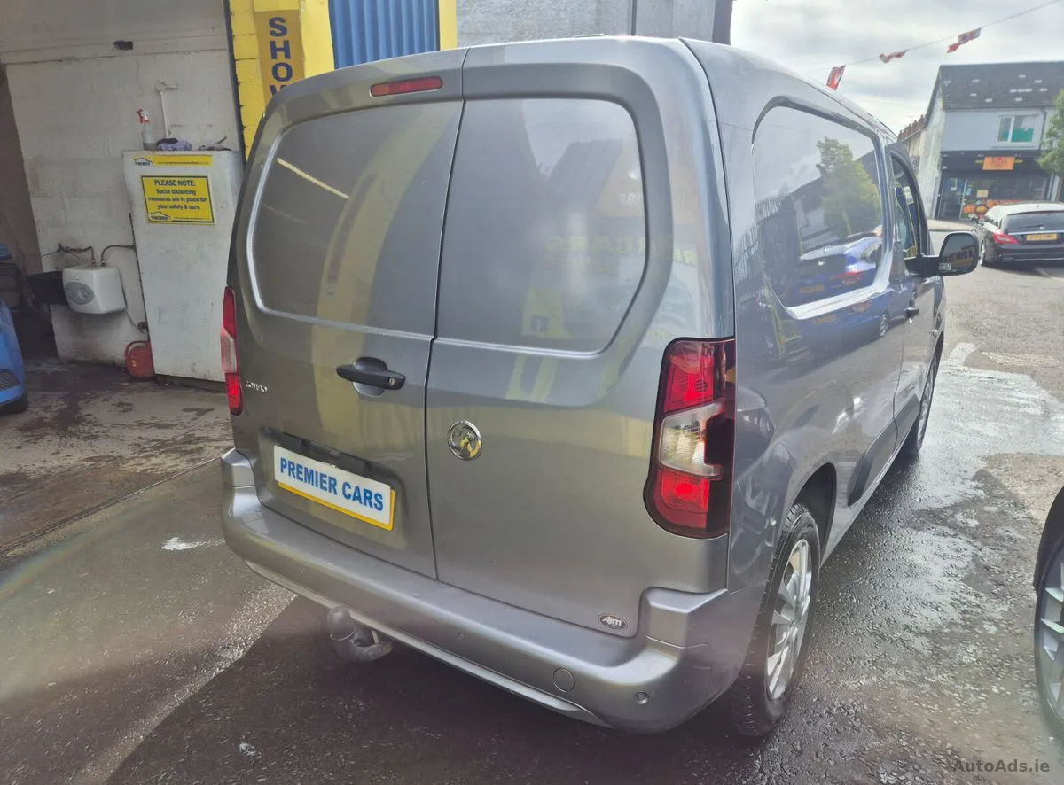 2022 Vauxhall Combo – photo 3