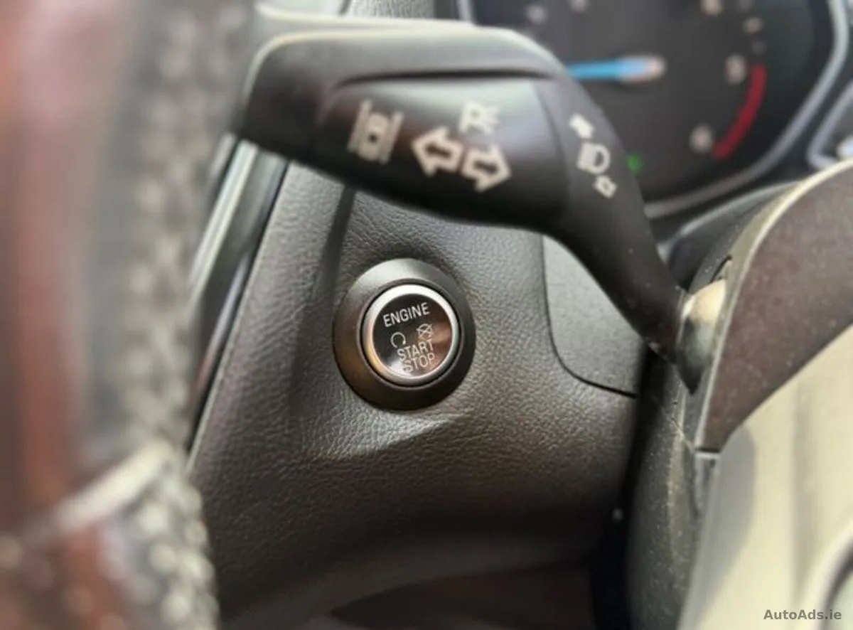 2017 Ford Focus – photo 19