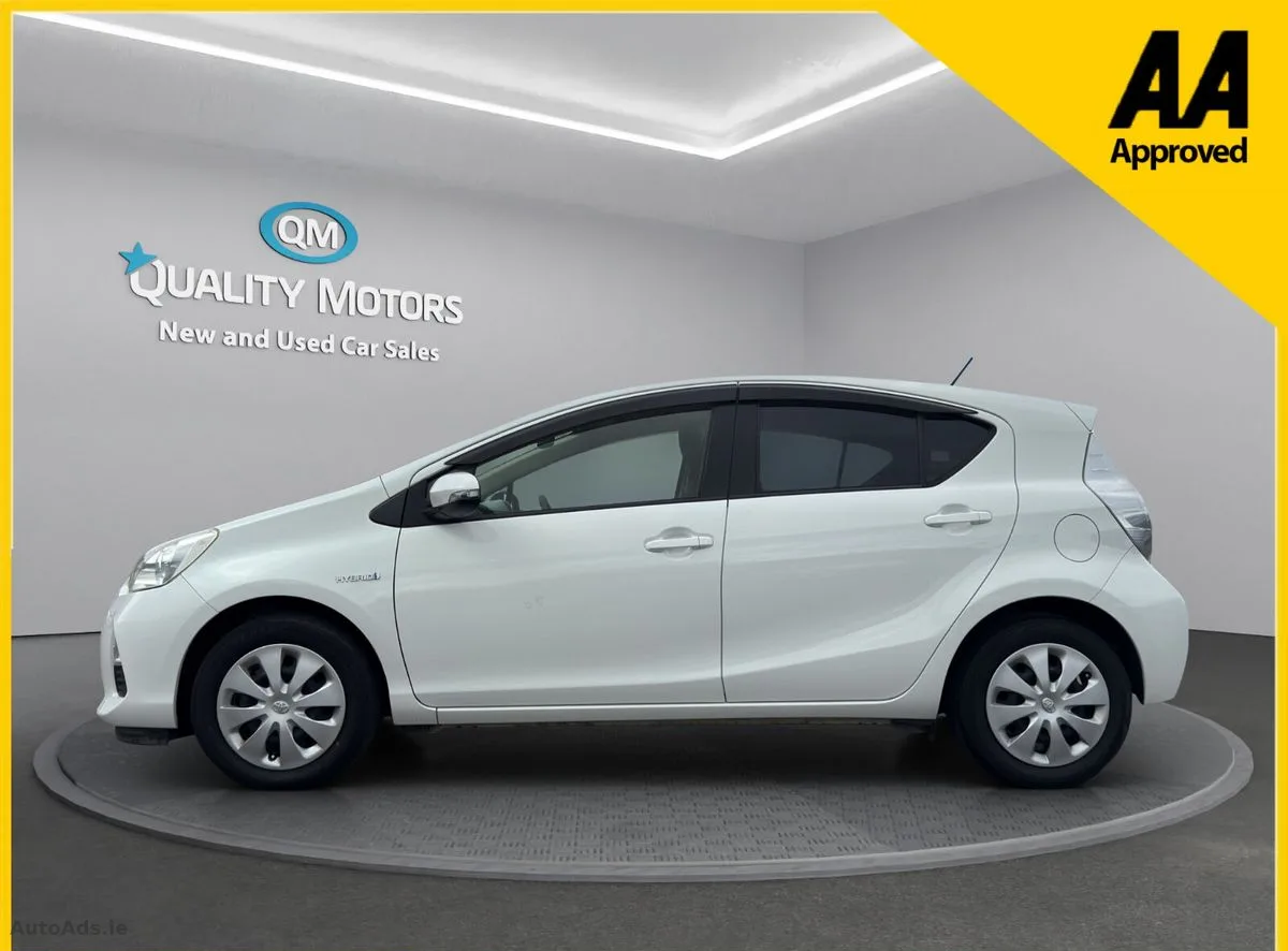 2014 Toyota Aqua – photo 4