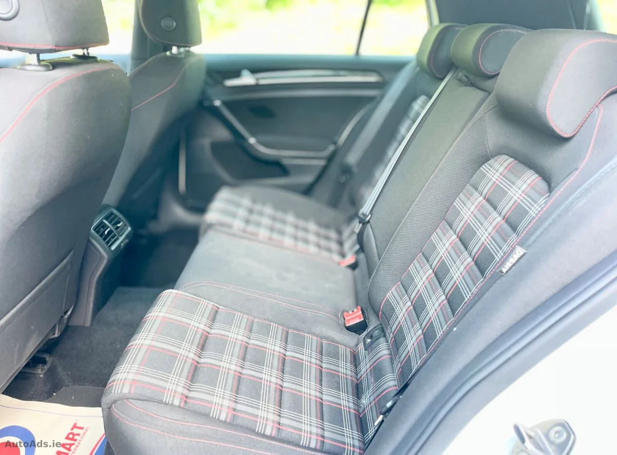 2015 Volkswagen Golf – photo 14