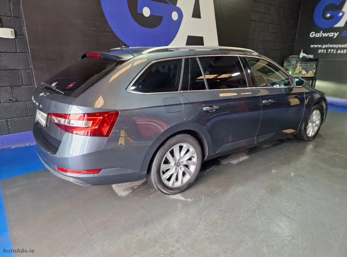 2022 Skoda Superb – photo 10