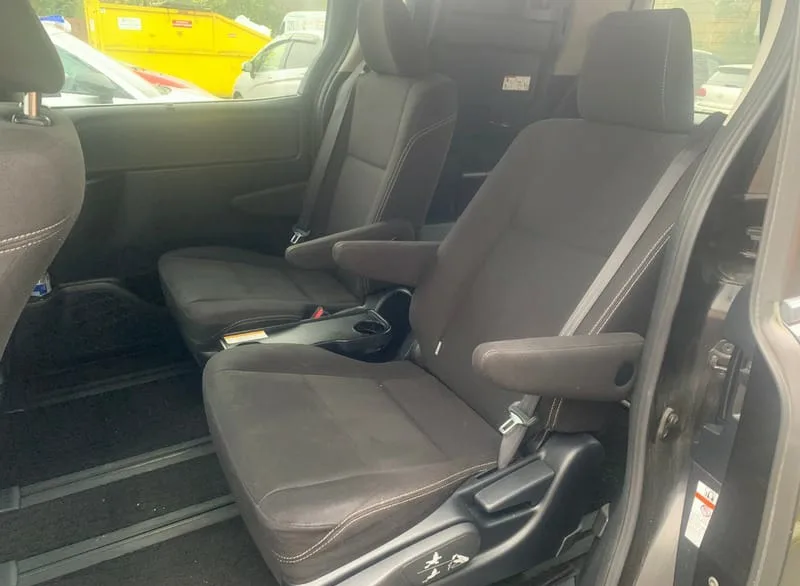 2015 Toyota Esquire – photo 8