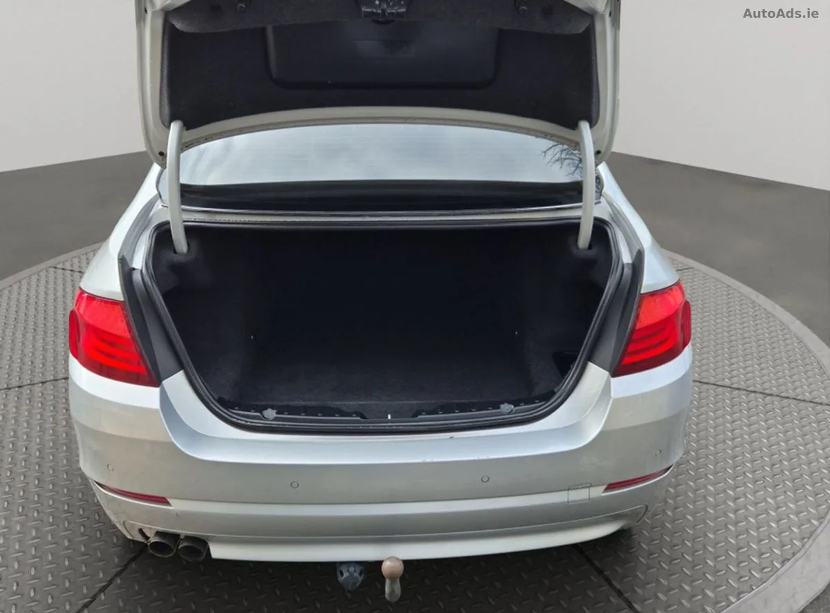 2010 BMW 5-Series – photo 18