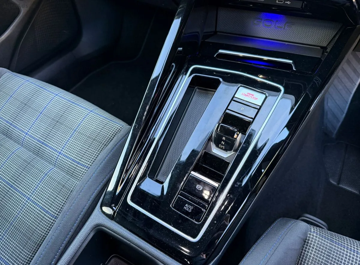 2022 Volkswagen Golf – photo 16