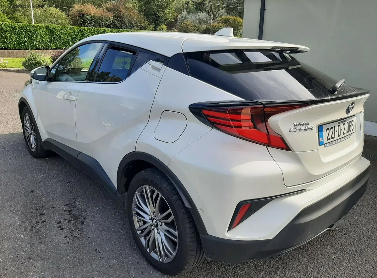TOYOTA CH -R HYBRID AUTOMATIC 2022 – photo 11
