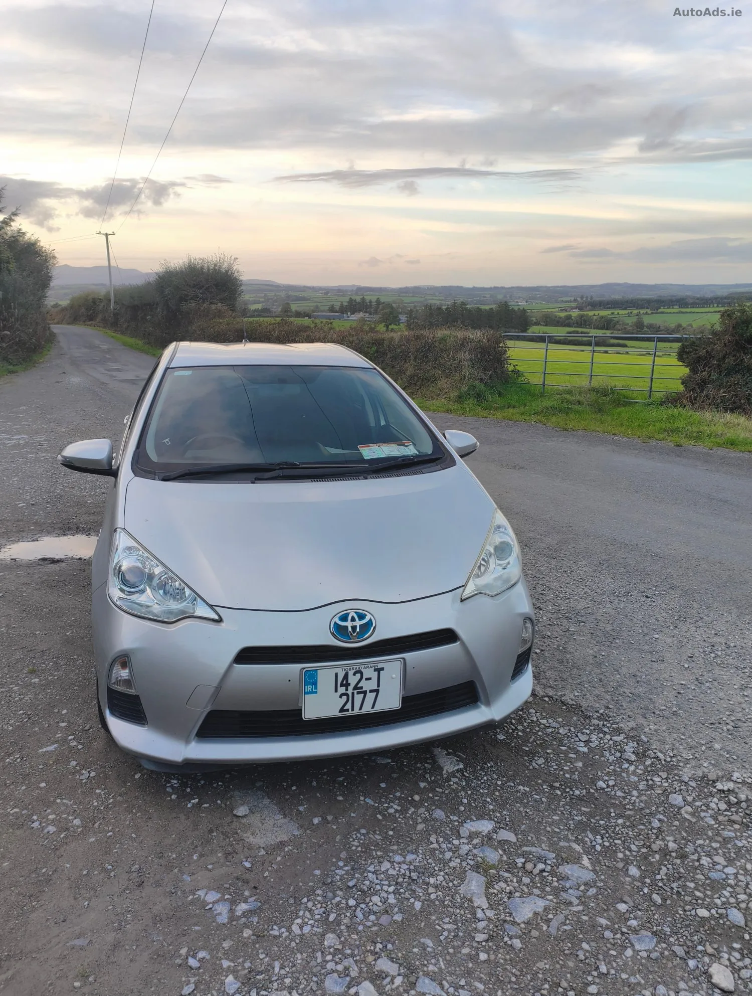 2014 Toyota Aqua – photo 3