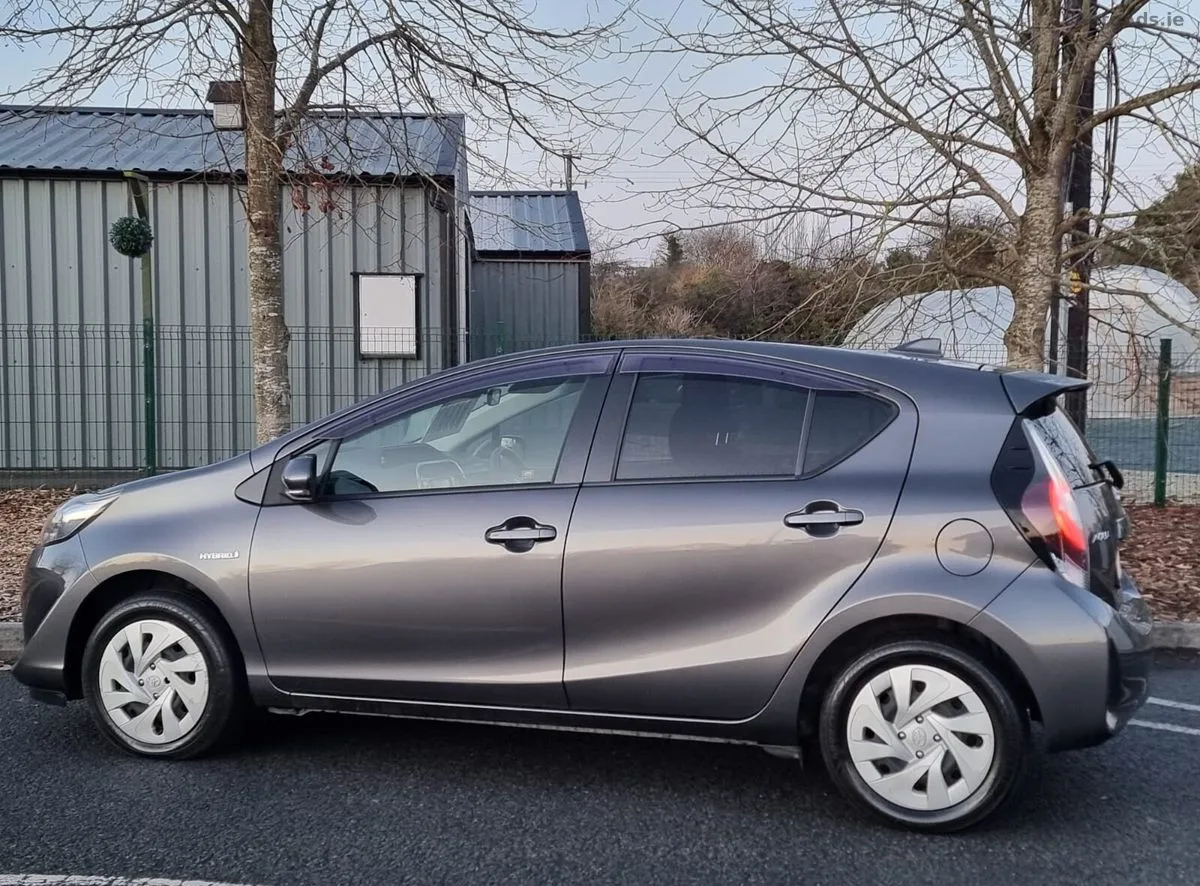 2020 Toyota Aqua – photo 7