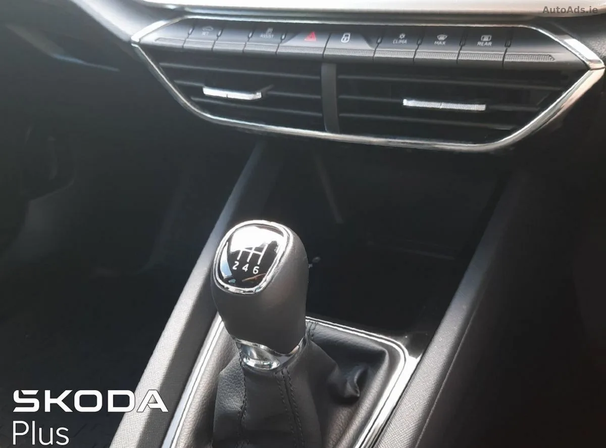 2023 Skoda Octavia – photo 12